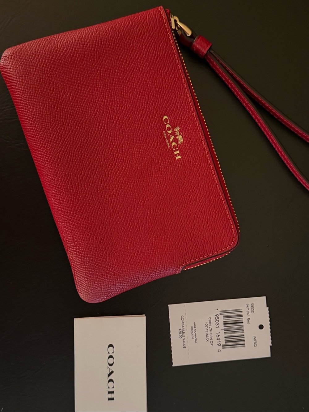 Coach BNWT Red Leather Wristlet Card Case with Gold Logo